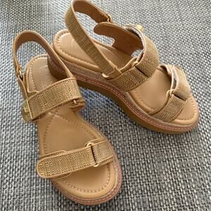 CROWN VINTAGE Woven Raffia Platform Flatform Sandal Natural Beige 7.5